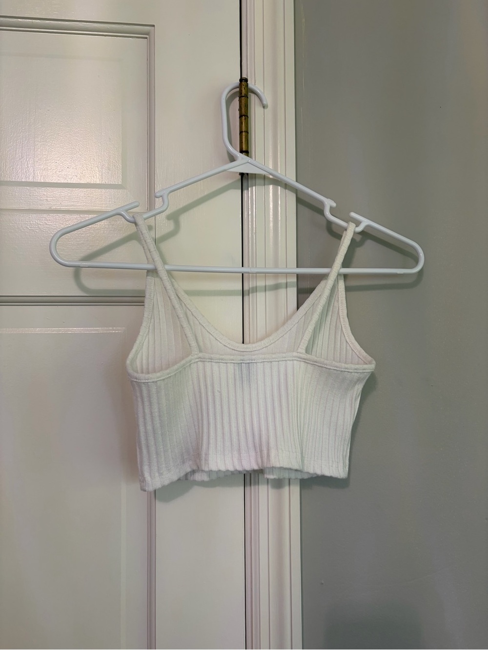 SHEIN White Ribbed Cropped Cami Tank - Picture 3 of 4